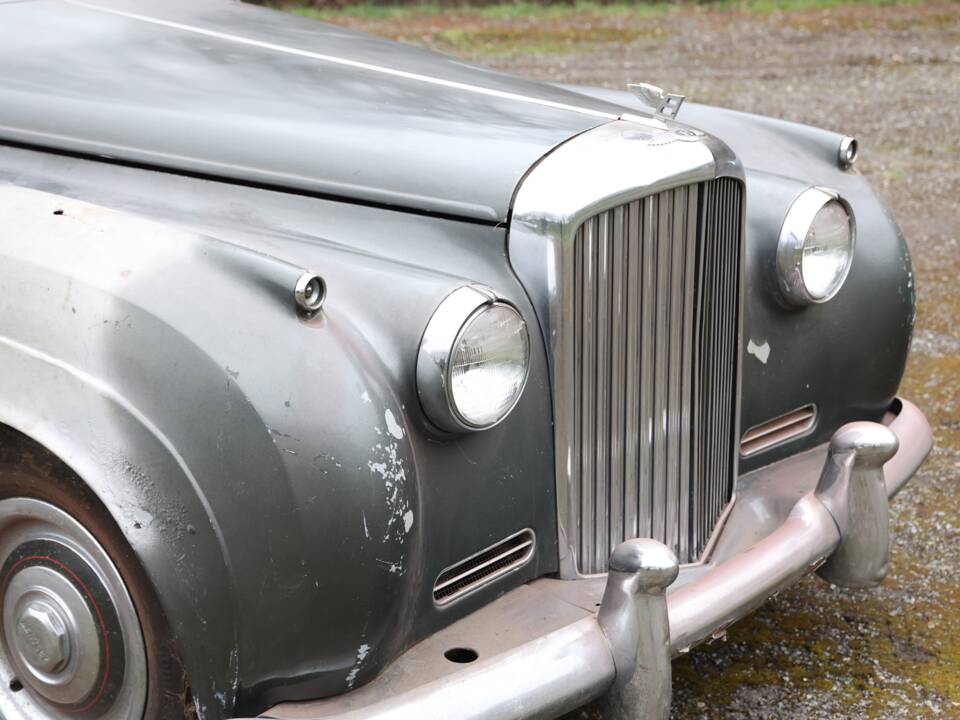 Image 13/50 of Bentley S 1 (1956)