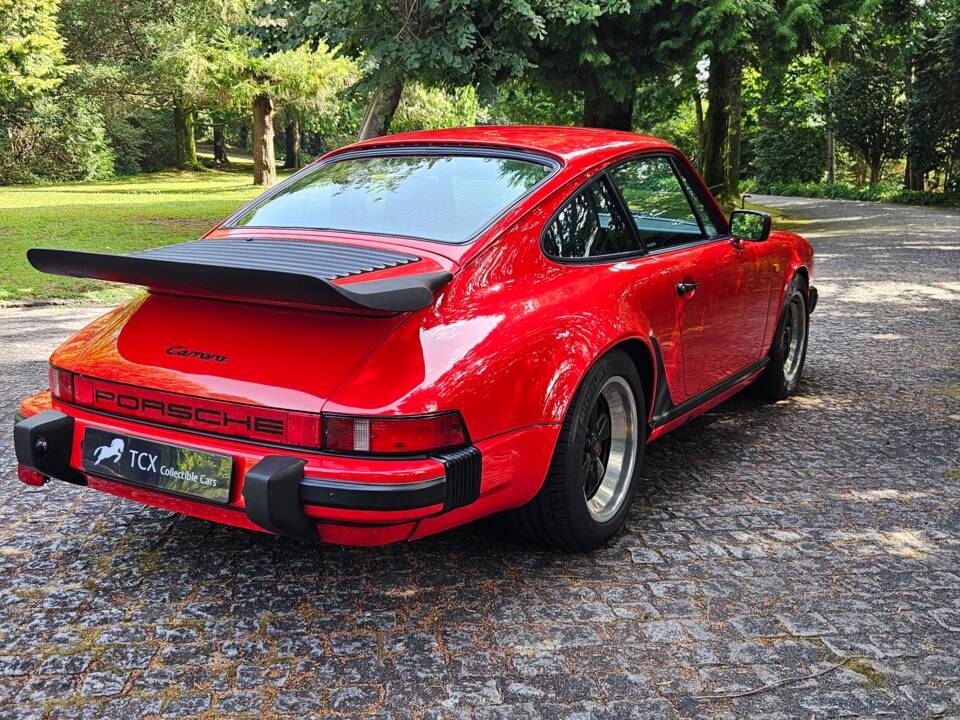 Immagine 5/37 di Porsche 911 Carrera 3.2 (1985)