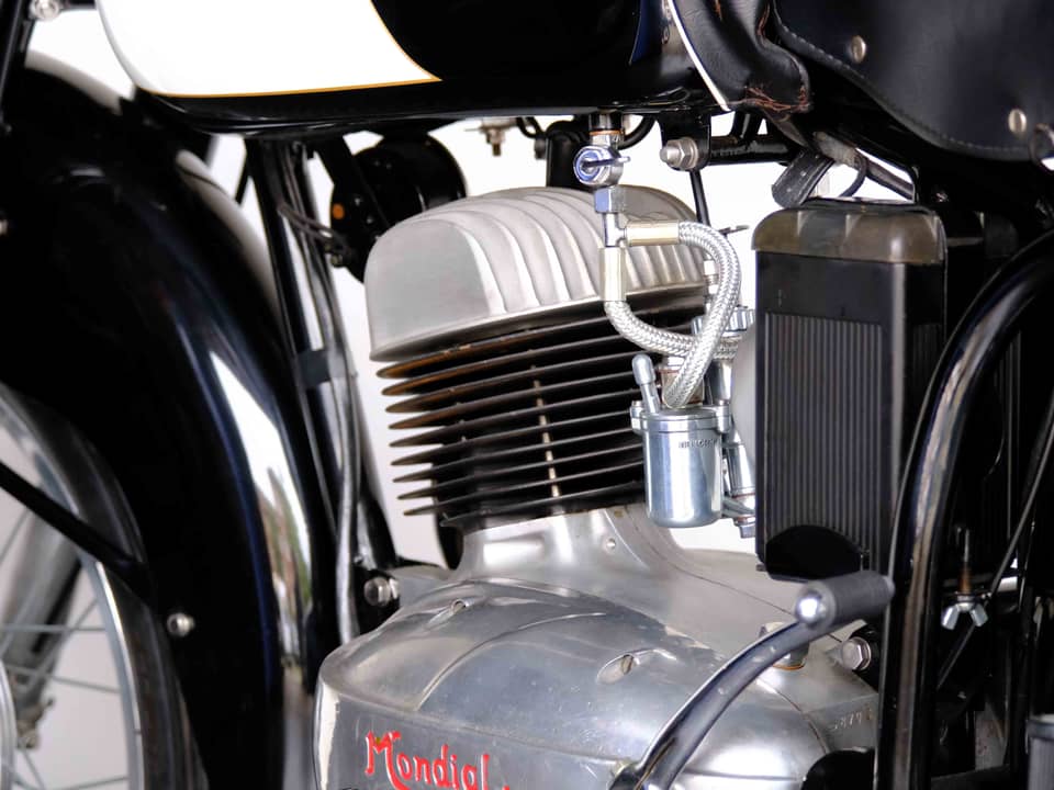 Image 51/68 of Mondial 160 Sport Lusso (1954)