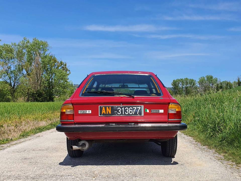 Bild 21/50 von Lancia Beta HPE 1600 (1980)