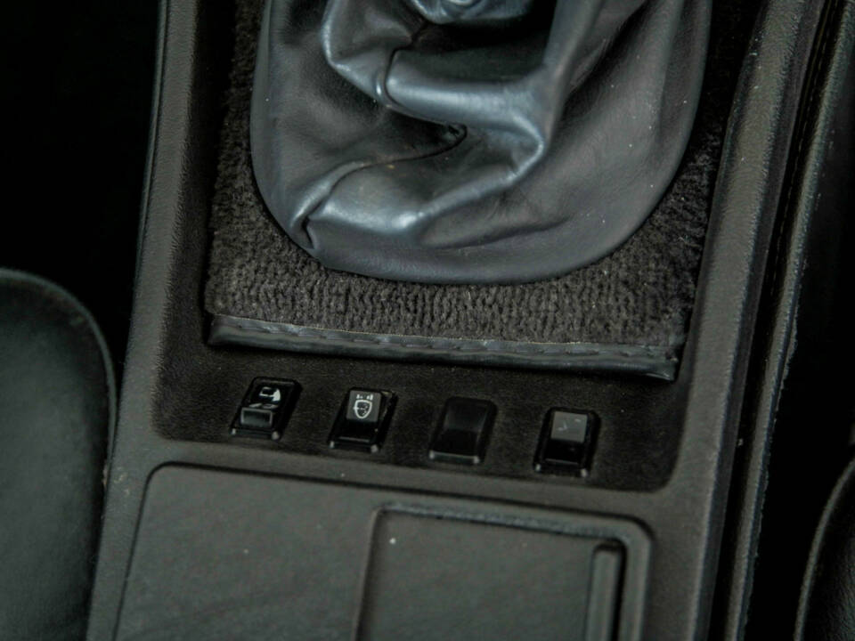 Immagine 33/50 di Porsche 924 S (1986)