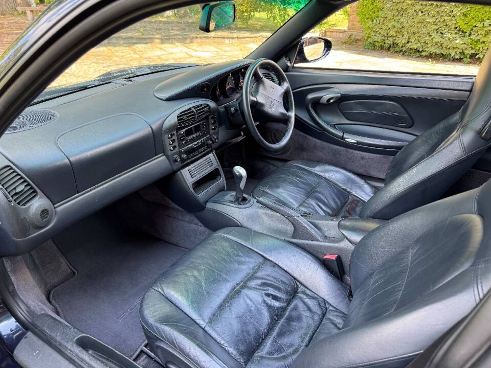 Afbeelding 25/30 van Porsche 911 Carrera 4 (1999)