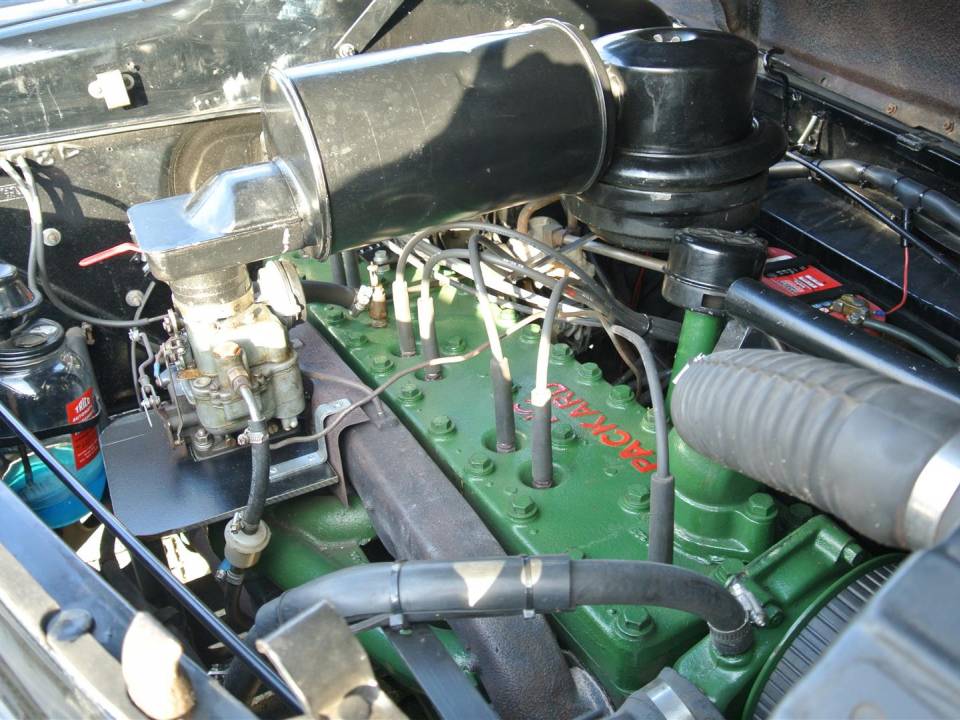Imagen 8/19 de Packard Clipper Touring Sedan (1947)