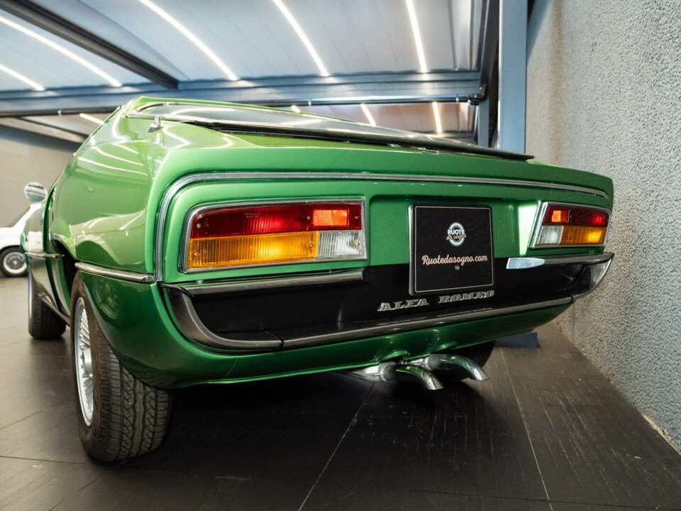 Immagine 6/36 di Alfa Romeo Montreal (1971)