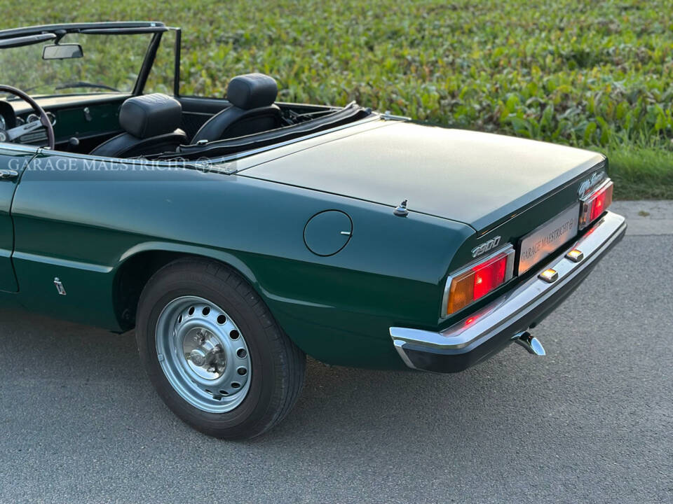 Image 45/60 de Alfa Romeo Spider 1300 (1976)