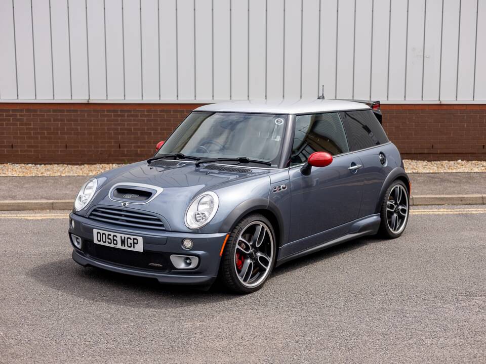 Image 26/50 of Mini Cooper S JCW GP (2006)