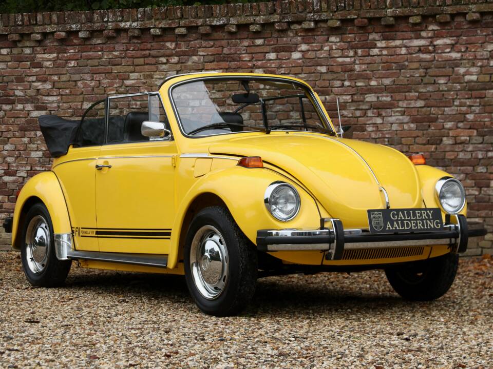 Image 38/50 de Volkswagen Beetle 1303 (1975)