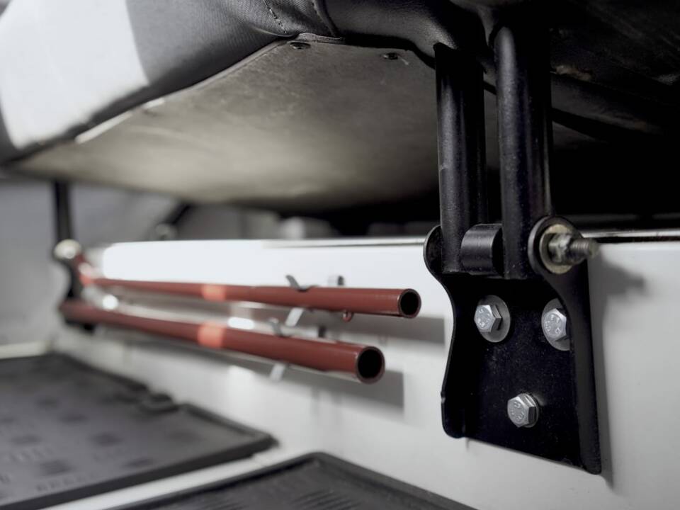 Image 28/32 of Land Rover Defender 130 Td5 Crew Cab (1999)