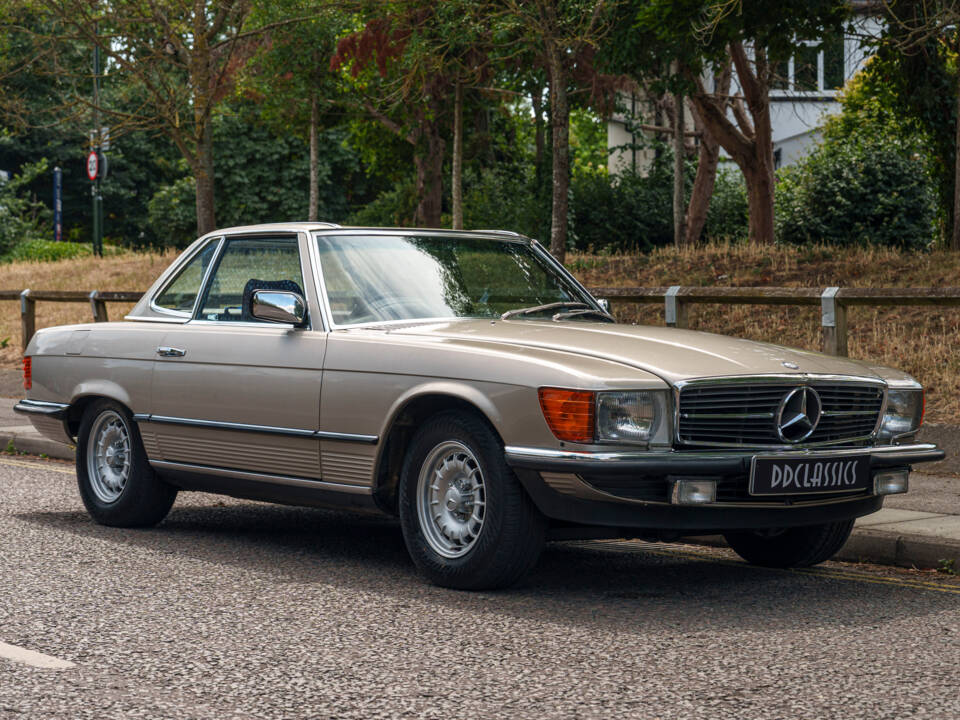 Image 2/23 of Mercedes-Benz 380 SL (1985)