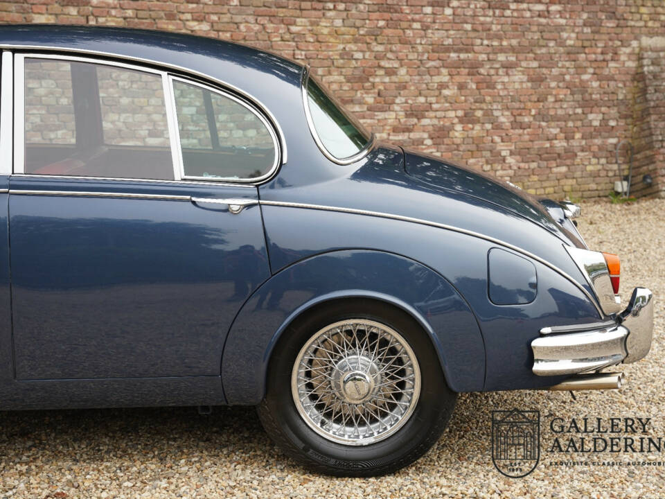 Image 7/50 of Jaguar Mk II 3.4 (1966)