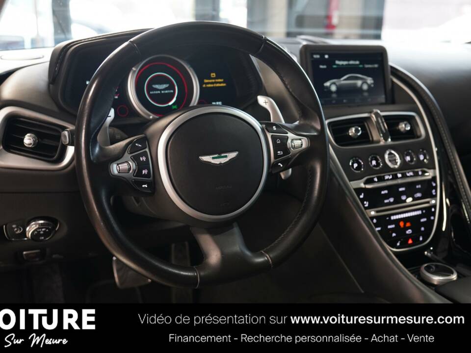 Image 6/29 of Aston Martin DB 11 V12 (2018)
