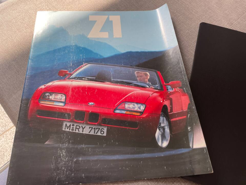 Bild 22/25 von BMW Z1 Roadster (1991)