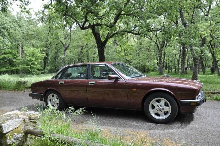 Image 5/7 of Jaguar XJ 40 3.2 (1994)