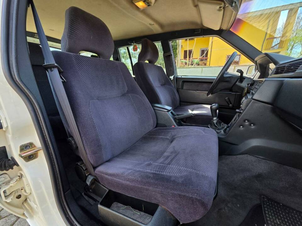 Bild 11/35 von Volvo 940 2.0i Turbo (1996)