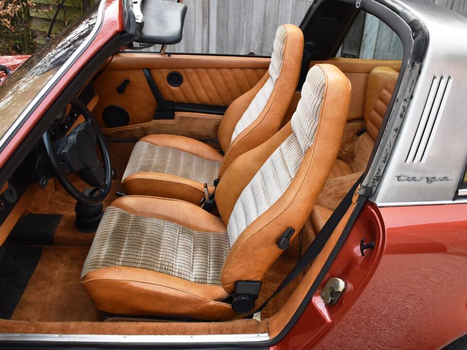 Immagine 25/42 di Porsche 911 2.7 (1977)