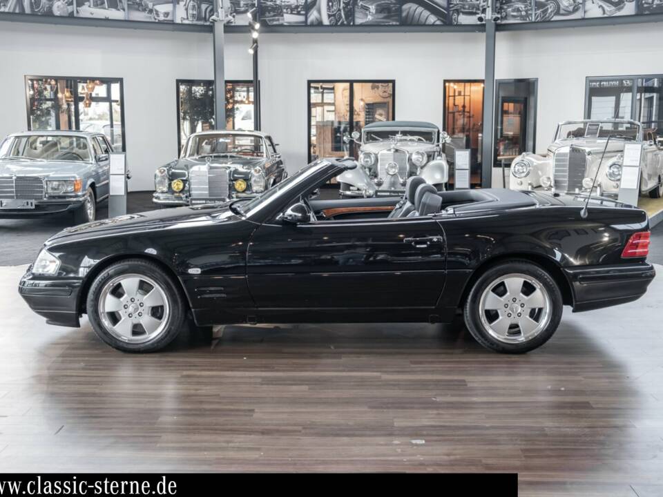 Image 2/15 of Mercedes-Benz SL 320 (2001)