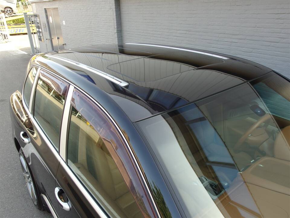 Image 39/93 of Porsche Cayenne Turbo (2007)