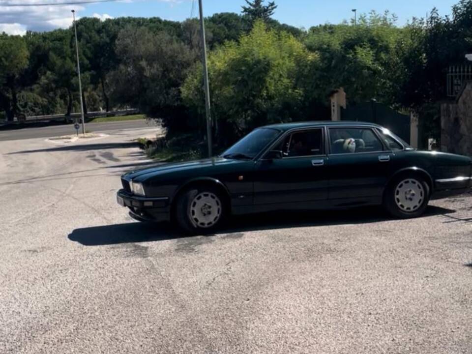 Bild 10/51 von Jaguar XJR 4.0 Sport (1991)