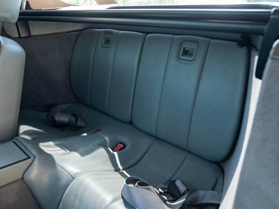 Image 40/45 of Mercedes-Benz 500 SL (1990)