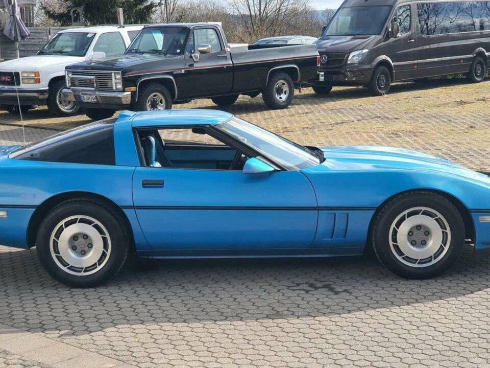 Image 4/20 of Chevrolet Corvette (1987)