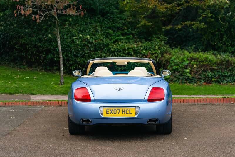 Bild 45/50 von Bentley Continental GTC (2007)