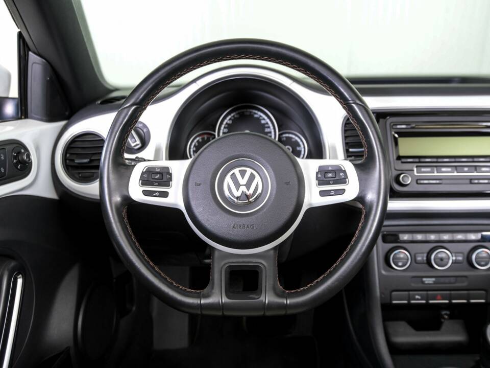 Imagen 8/50 de Volkswagen Beetle 1.2 TSI (2014)