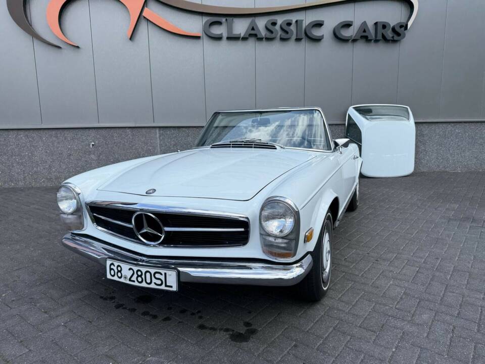 Image 3/50 of Mercedes-Benz 280 SL (1968)