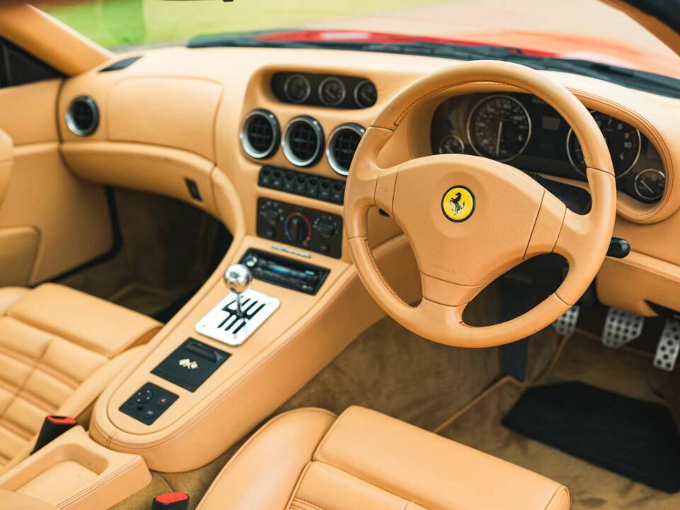 Image 8/20 of Ferrari 550 Maranello (1998)