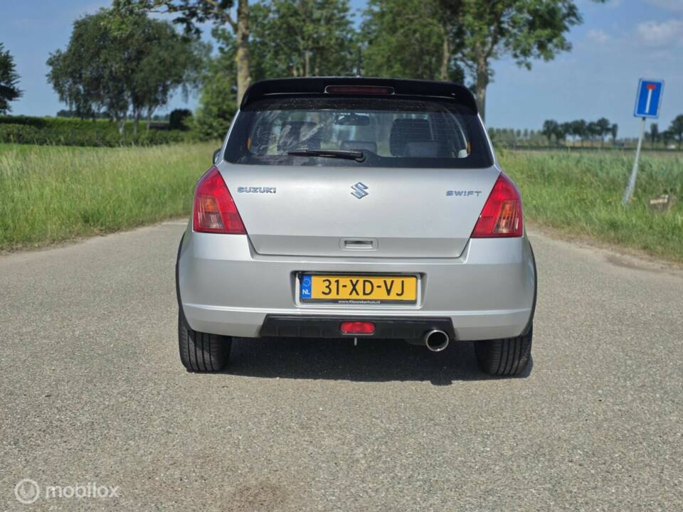 Immagine 6/40 di Suzuki Swift 1.3 (2007)