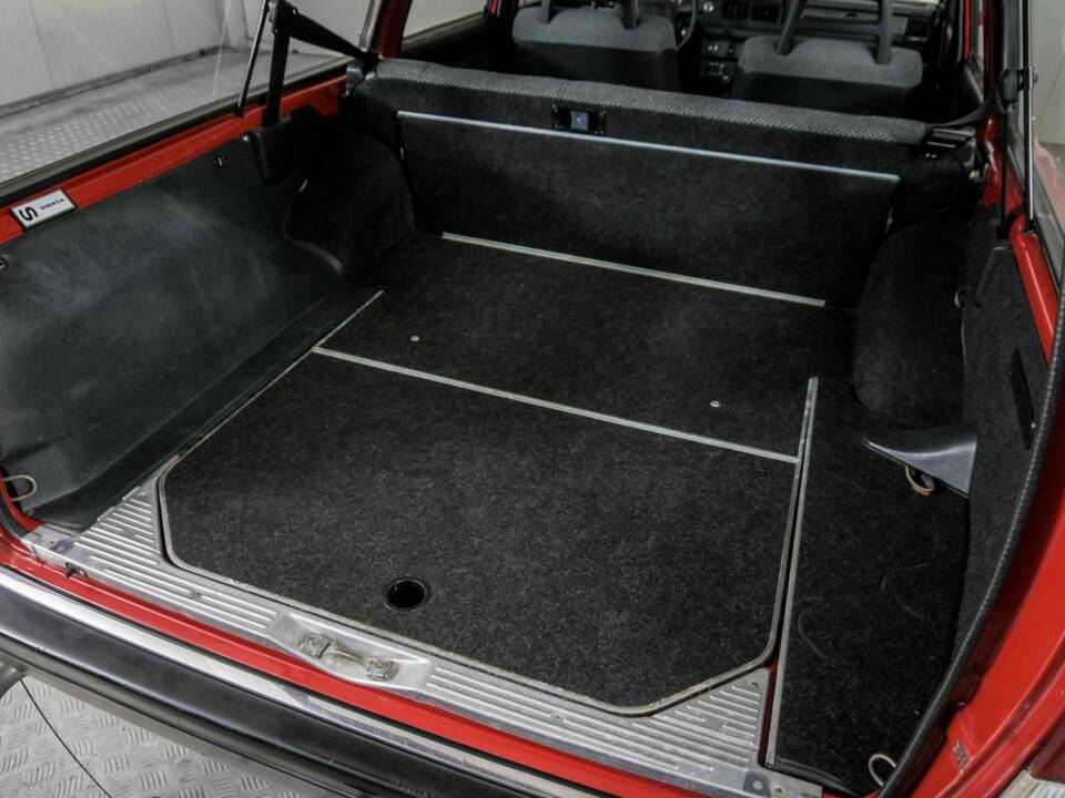 Imagen 39/50 de Volvo 240 Turbo (1983)