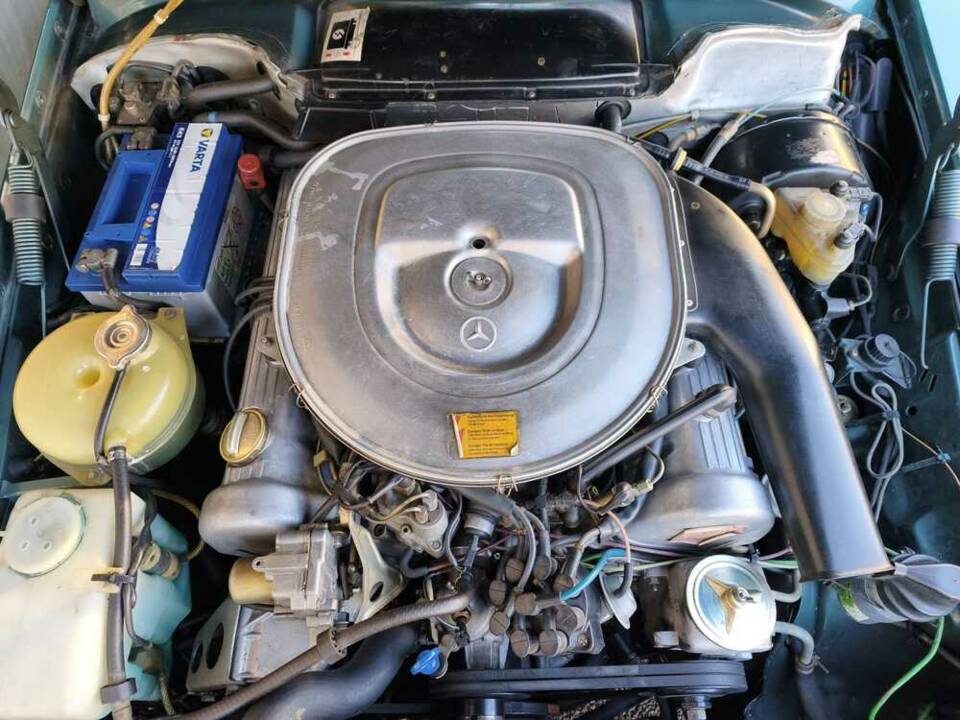 Image 19/26 of Mercedes-Benz 500 SL (1981)