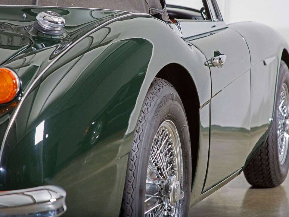 Imagen 9/20 de Austin-Healey 3000 Mk III (BJ8) (1966)