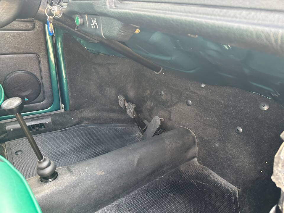 Image 36/92 of Volkswagen Beetle 1600 (1996)