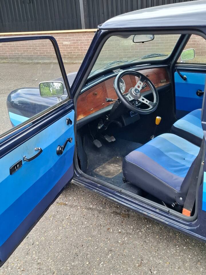 Bild 5/12 von Mini 850 (1977)