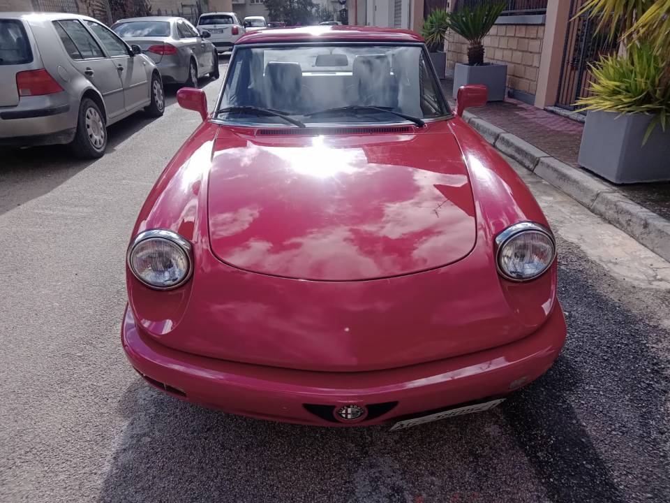 Afbeelding 1/17 van Alfa Romeo 1.6 Spider (1992)