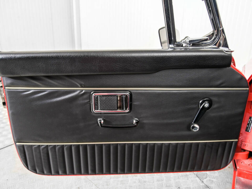 Bild 32/50 von MG MGB (1971)