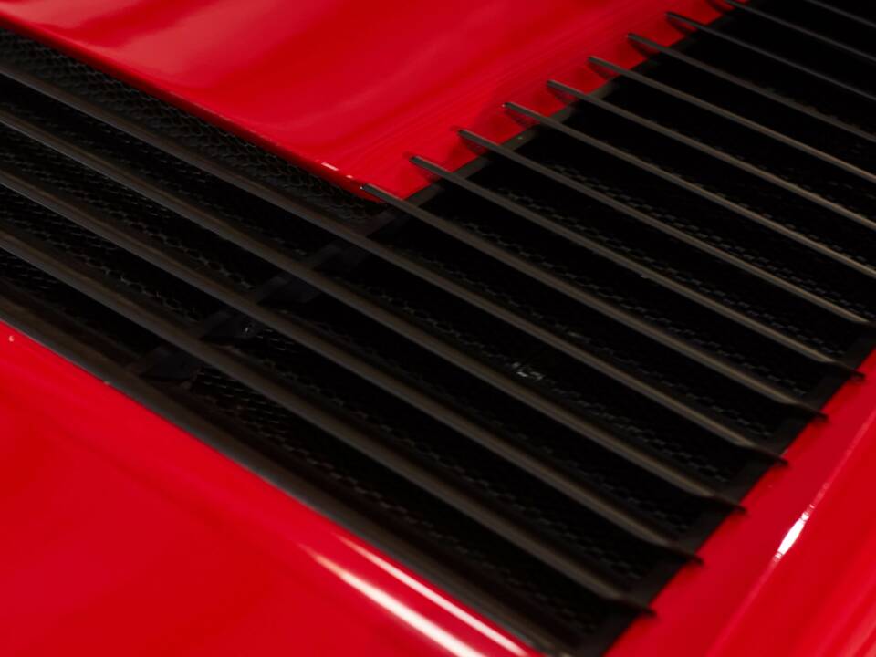 Image 31/79 of Ferrari 328 GTB (1985)