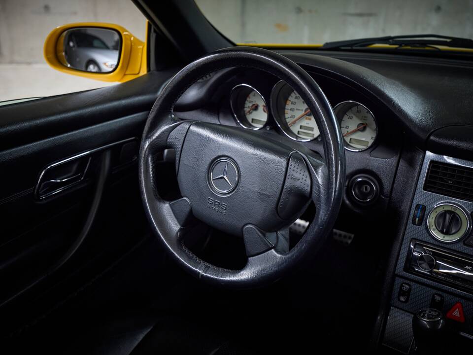 Image 60/100 de Mercedes-Benz SLK 230 Kompressor (1999)