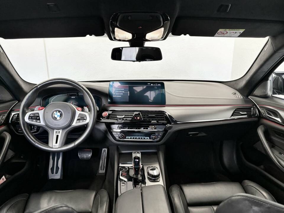 Image 16/31 of BMW M5 xDrive (2021)