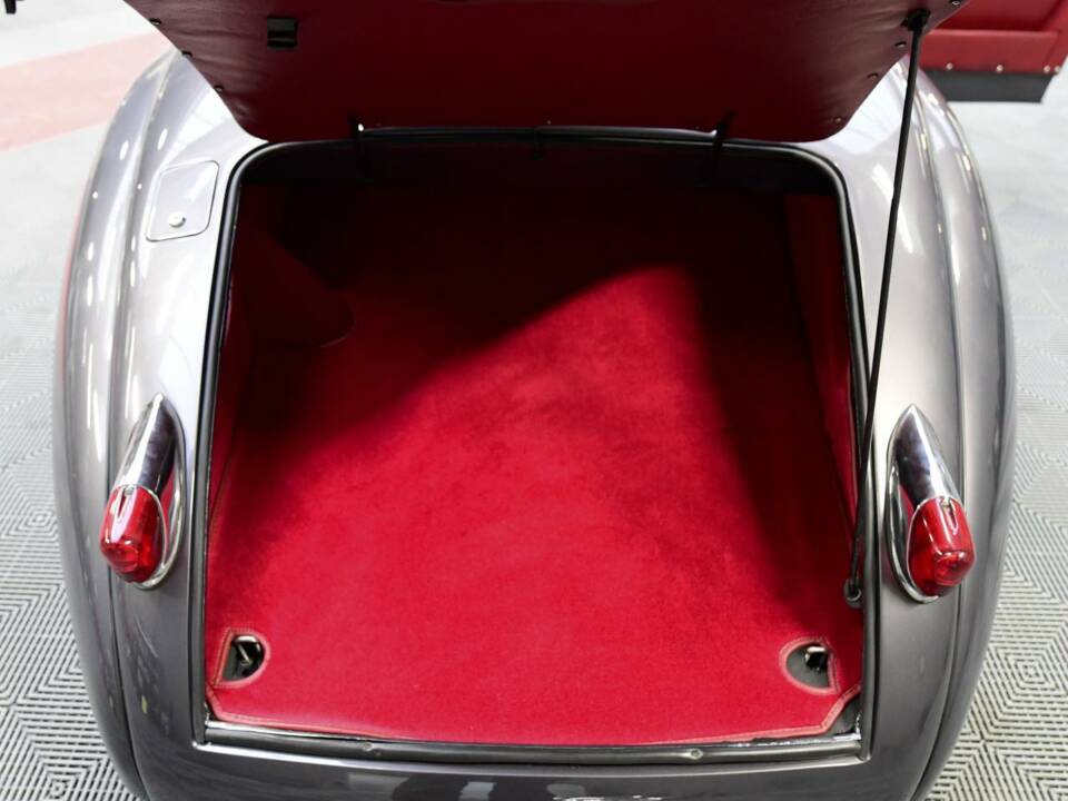 Image 19/46 of Jaguar XK 150 3.4 S OTS (1958)