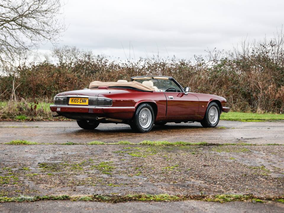 Image 28/50 of Jaguar XJS 5.3 V12 (1993)