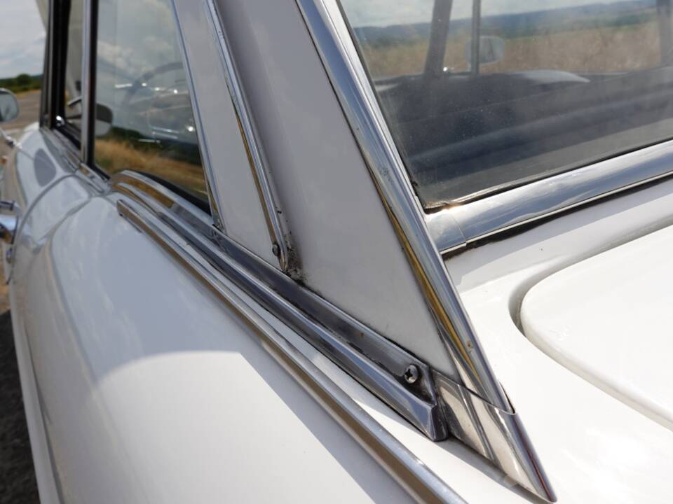 Image 10/36 de Peugeot 404 Coupé (1967)
