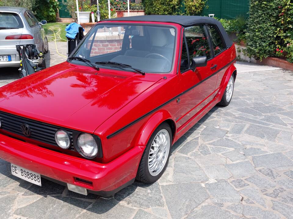Image 48/55 de Volkswagen Golf Mk I Convertible 1.6 (1990)