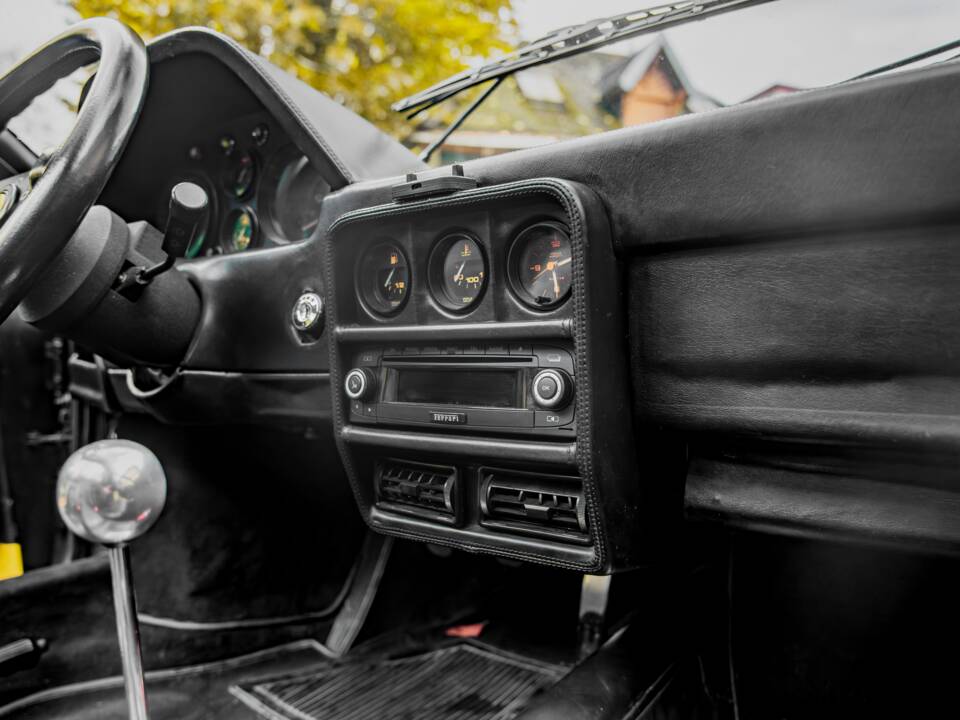 Bild 46/55 von Ferrari 328 GTS (1986)