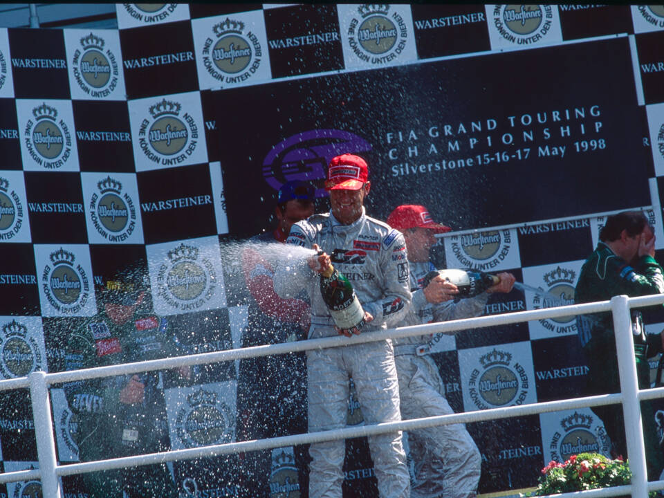 Image 16/16 of Mercedes-Benz CLK GTR (1998)