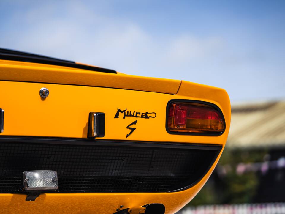 Afbeelding 51/56 van Lamborghini Miura P 400 S (1969)
