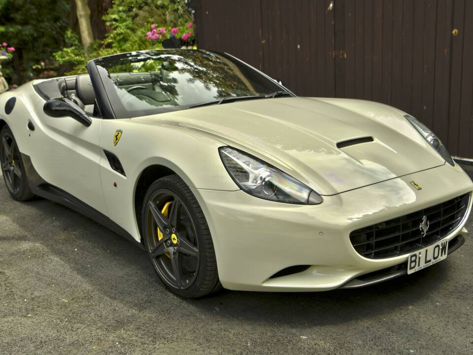 Bild 2/50 von Ferrari California (2010)