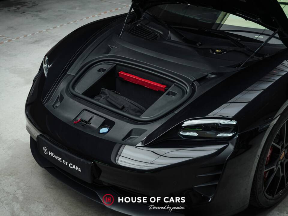 Image 12/23 de Porsche Taycan GTS Sport Turismo (2022)