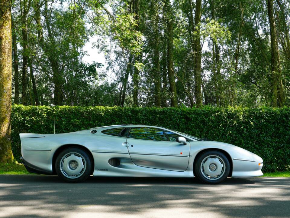 Bild 15/50 von Jaguar XJ 220 (1993)
