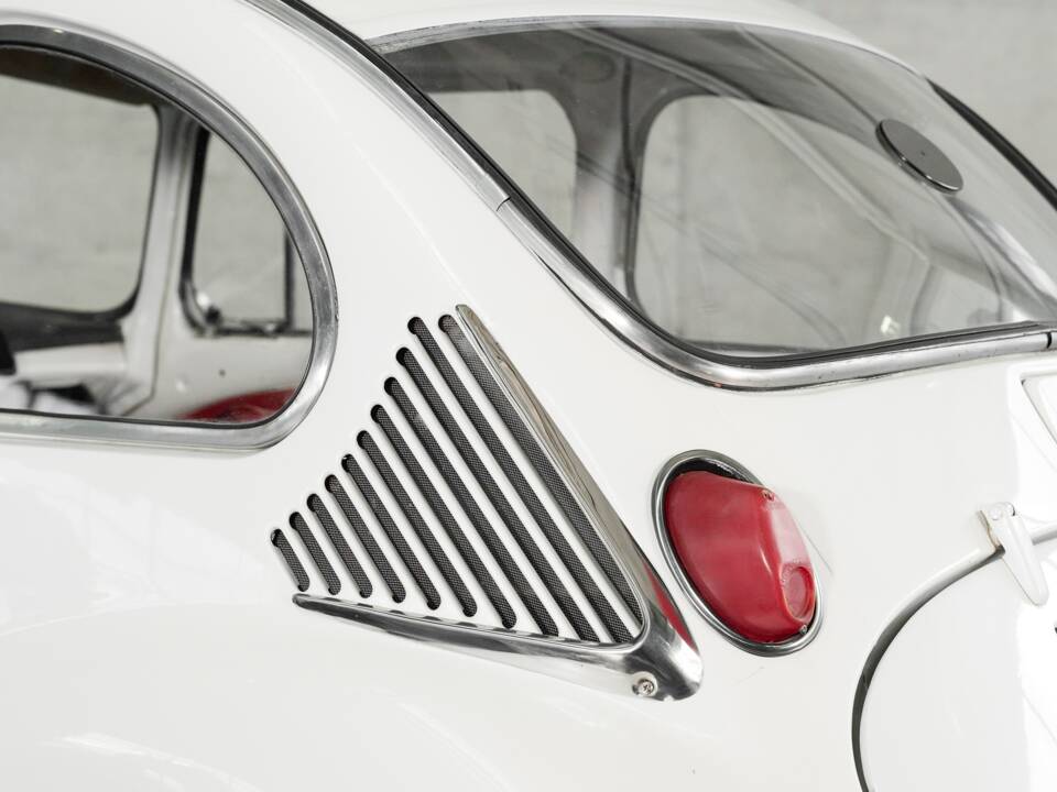 Image 17/48 of Subaru 360 (1970)